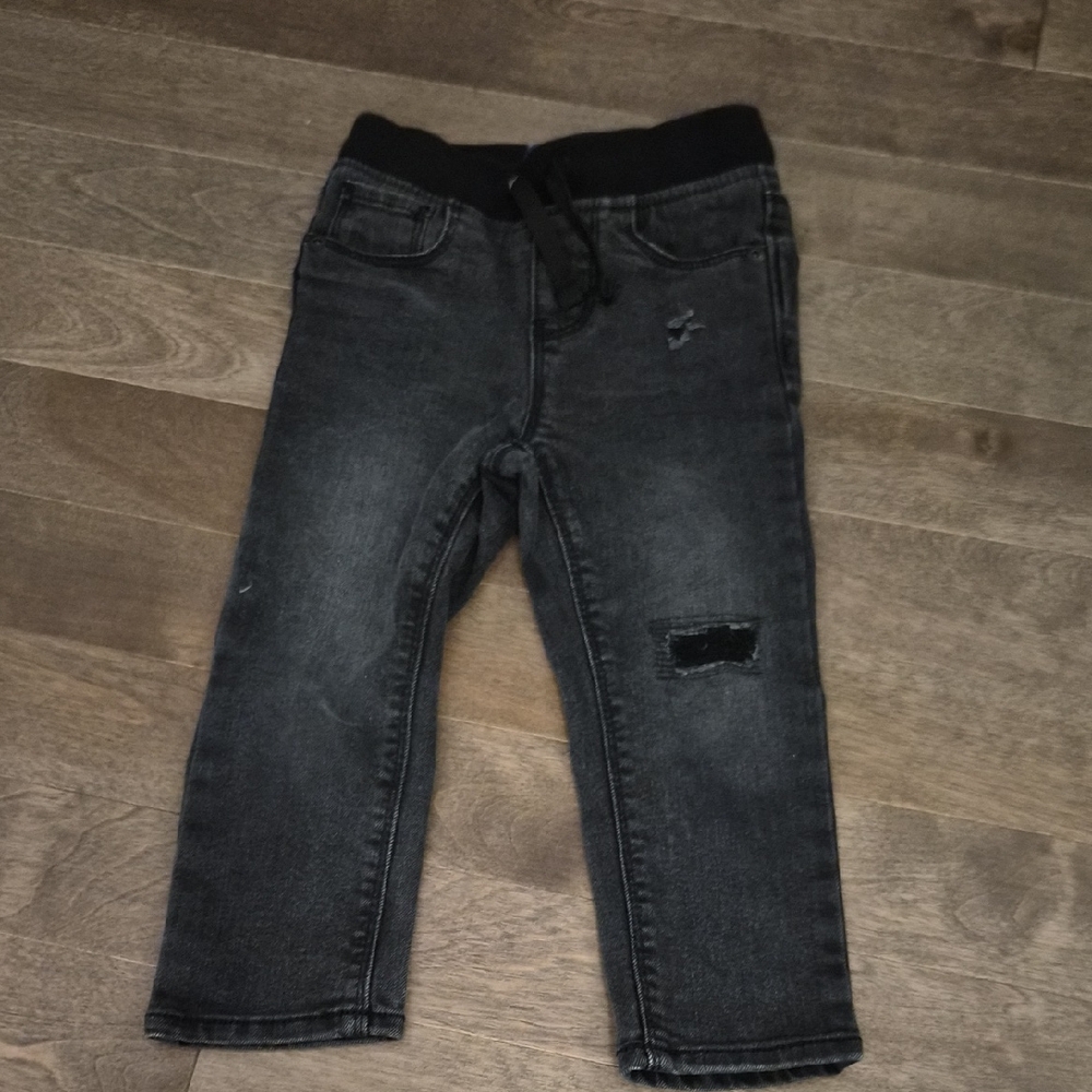 10/$15 Old Navy Black Kids Jeans with Patch Detail
